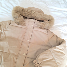 Load image into Gallery viewer, Fleece-lined Puffer with Detachable Hood
