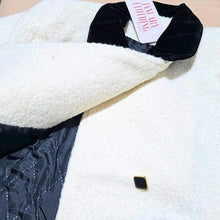Load image into Gallery viewer, Velvet Collar Blazer
