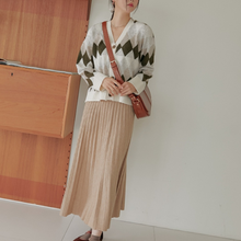 Load image into Gallery viewer, Pleated Knit Skirt