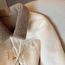 Load image into Gallery viewer, Fuzzy-lined Jacket