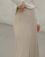 Load image into Gallery viewer, Flowy Knit Skirt