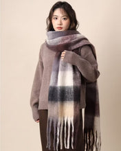 Load image into Gallery viewer, Plaid Tassel Scarf