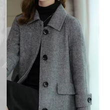 Load image into Gallery viewer, Wool Raglan Coat