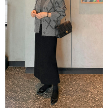 Load image into Gallery viewer, Fleece Knit Skirt