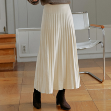 Load image into Gallery viewer, Pleated Knit Skirt