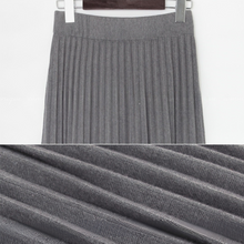 Load image into Gallery viewer, Pleated Knit Skirt
