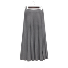 Load image into Gallery viewer, Pleated Knit Skirt