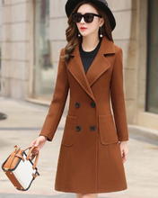 Load image into Gallery viewer, Buttoned Wool Coat