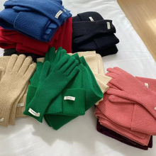Load image into Gallery viewer, Knit Set (Beanie, Scarf & Gloves)