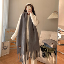 Load image into Gallery viewer, Plain Tassel Scarf