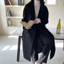 Load image into Gallery viewer, Relaxed Wool Coat