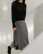 Load image into Gallery viewer, Flowy Knit Skirt