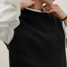 Load image into Gallery viewer, Knit Vest - Roundneck