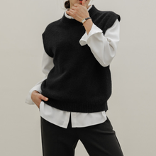 Load image into Gallery viewer, Knit Vest - Roundneck