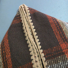 Load image into Gallery viewer, Triangle Plaid Scarf