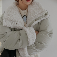 Load image into Gallery viewer, Reversible Cropped Puffer