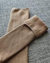 Load image into Gallery viewer, Ribbed Thermal Socks