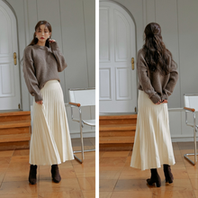 Load image into Gallery viewer, Pleated Knit Skirt
