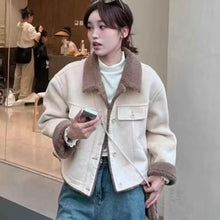Load image into Gallery viewer, Fuzzy-lined Jacket
