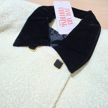 Load image into Gallery viewer, Velvet Collar Blazer