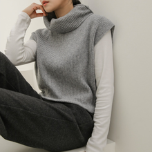 Load image into Gallery viewer, Knit Turtleneck Vest
