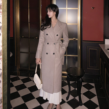 Load image into Gallery viewer, Double breasted Long Wool Coat
