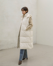 Load image into Gallery viewer, Long Bubble Vest
