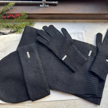 Load image into Gallery viewer, Beanie, Scarf &amp; Gloves Set

