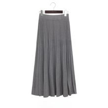 Load image into Gallery viewer, Pleated Knit Skirt
