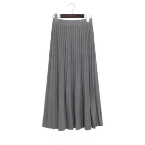 Pleated Knit Skirt