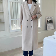 Load image into Gallery viewer, Relaxed Wool Coat
