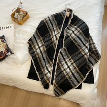 Load image into Gallery viewer, Triangle Plaid Scarf
