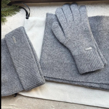Load image into Gallery viewer, Beanie, Scarf &amp; Gloves Set
