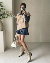 Load image into Gallery viewer, Oversized Knit Vest
