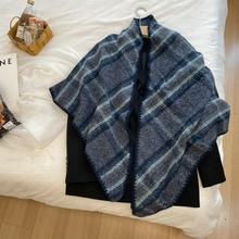 Load image into Gallery viewer, Triangle Plaid Scarf
