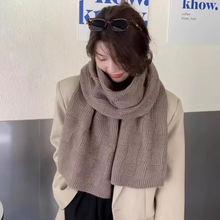 Load image into Gallery viewer, Long Knitted Scarf - Weave Pattern
