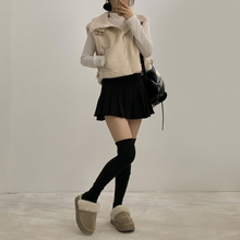 Load image into Gallery viewer, Suede Vest

