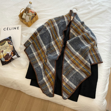 Load image into Gallery viewer, Triangle Plaid Scarf

