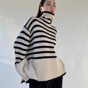 Loose Striped Turtleneck