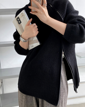 Load image into Gallery viewer, Oversized Full Zip Sweater
