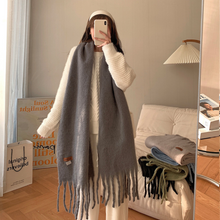 Load image into Gallery viewer, Plain Tassel Scarf
