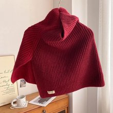 Load image into Gallery viewer, Two-tone Knitted Scarf
