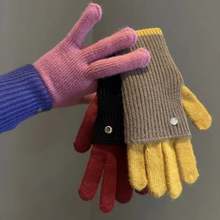 Load image into Gallery viewer, Two-tone Knit Gloves
