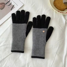 Load image into Gallery viewer, Two-tone Knit Gloves
