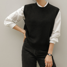 Load image into Gallery viewer, Knit Vest - Roundneck
