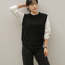 Load image into Gallery viewer, Knit Vest - Roundneck
