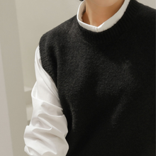 Load image into Gallery viewer, Knit Vest - Roundneck
