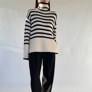 Loose Striped Turtleneck