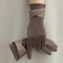 Load image into Gallery viewer, Classic Suede Gloves
