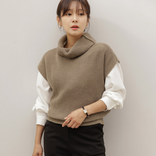 Load image into Gallery viewer, Knit Turtleneck Vest
